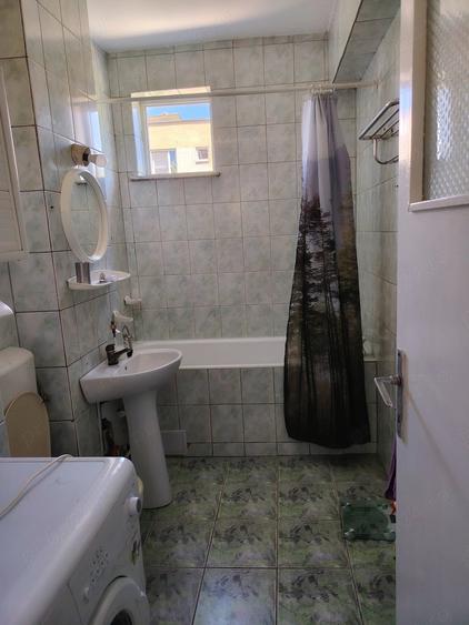 Apartament cu 3 camere decomandat în Grigorescu