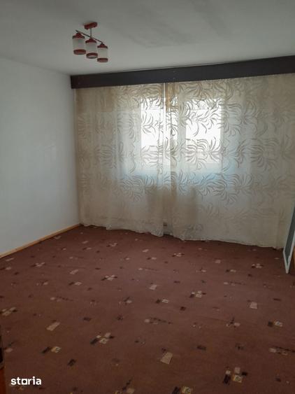 Casă cu 6 camere cu Teren 425 Mp în Micro 3