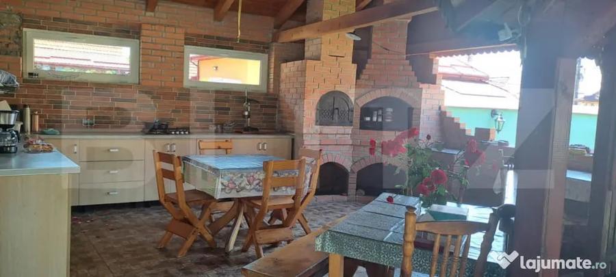 Casă cu 5 camere cu Teren 500 Mp în Feldioara