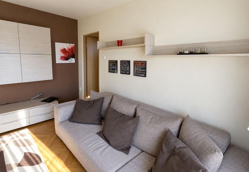 Apartament cu 2 camere semidecomandat în Ultracentral