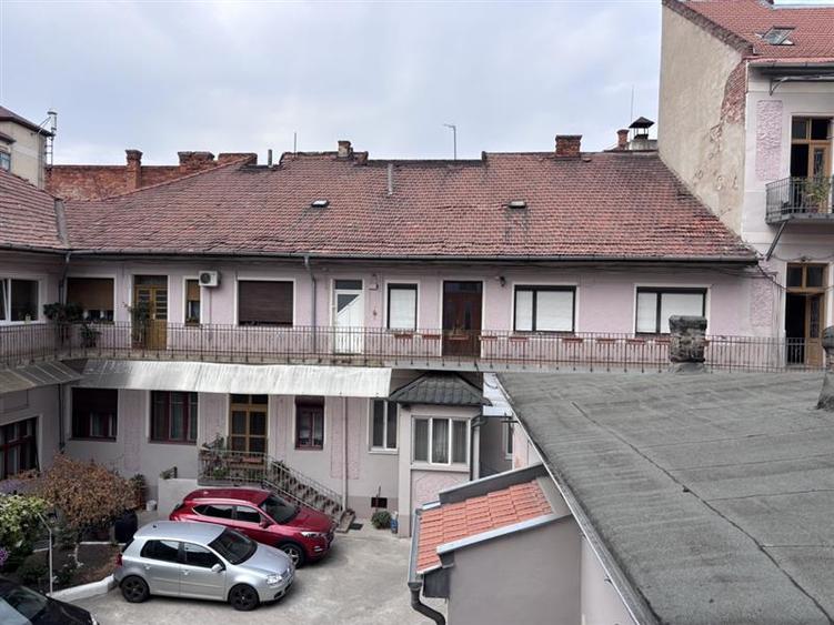 Apartament cu 2 camere nedecomandat în Ultracentral
