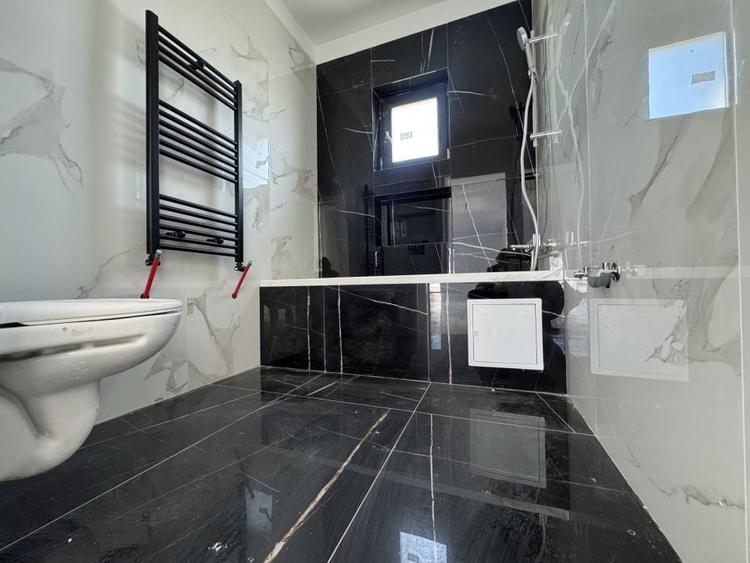 Casă individuală cu 4 camere cu Canalizare în Clinceni