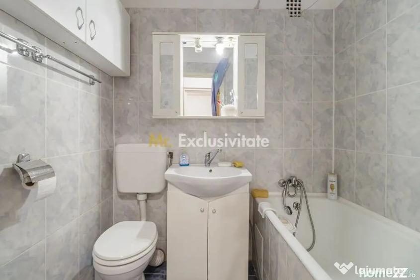 Apartament cu 3 camere decomandat în Valea Oltului
