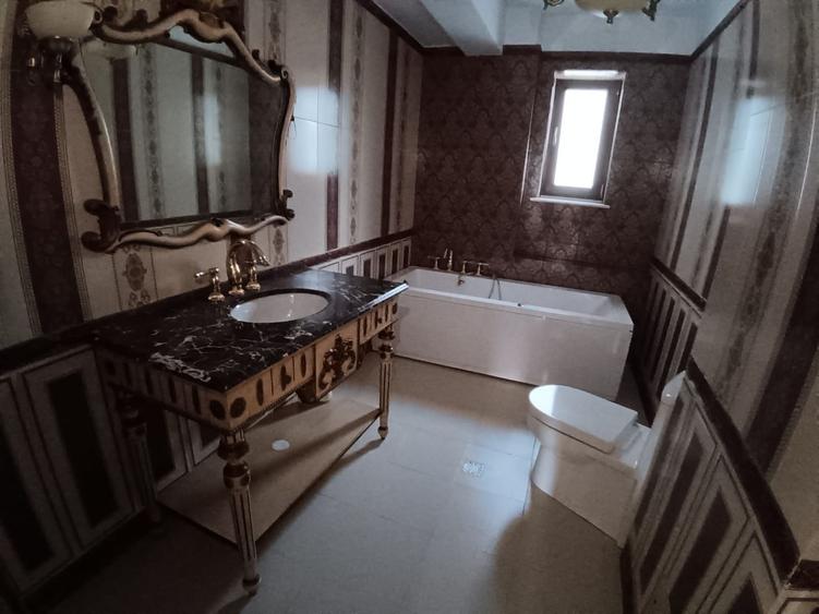 Apartament cu 3 camere în Primăverii