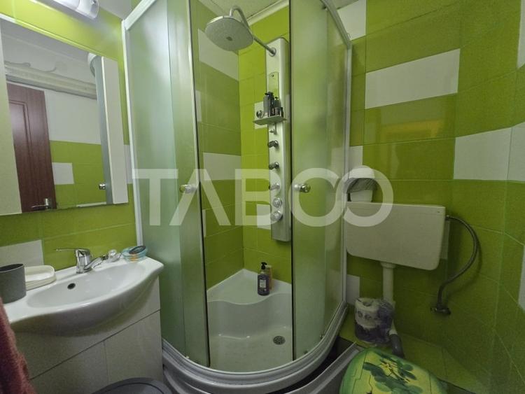 Apartament cu 3 camere decomandat, mobilat în Ștrand