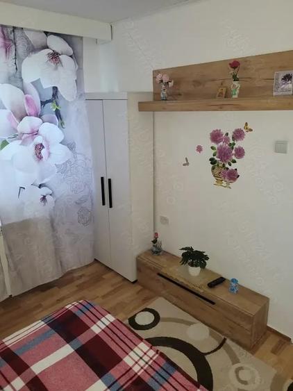 Apartament cu 2 camere semidecomandat în 23 August