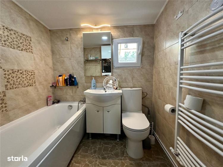Casă cu 3 camere în Rusenii Vechi