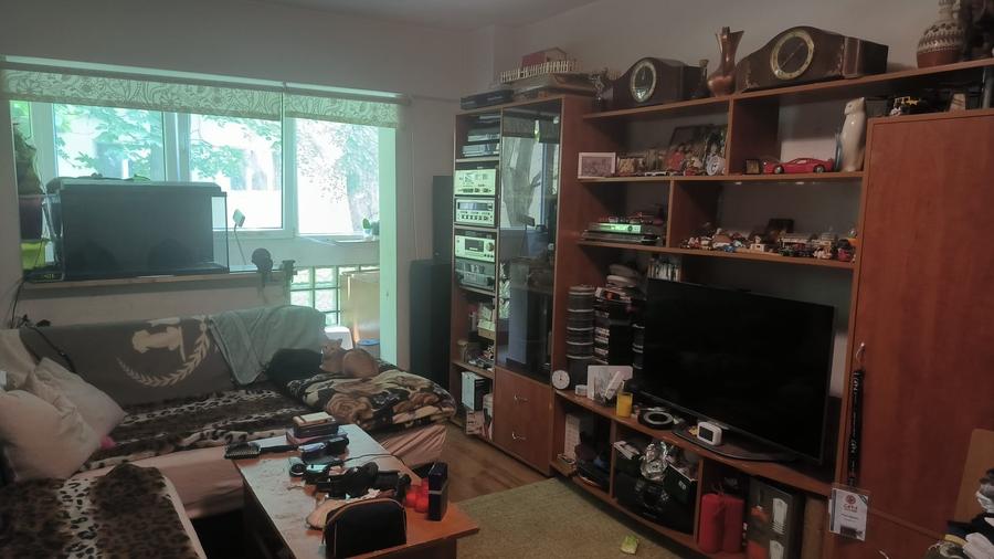Apartament cu 3 camere decomandat în Drumul Taberei
