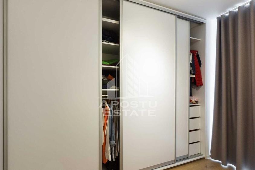 Apartament cu 2 camere semidecomandat, mobilat în Soarelui