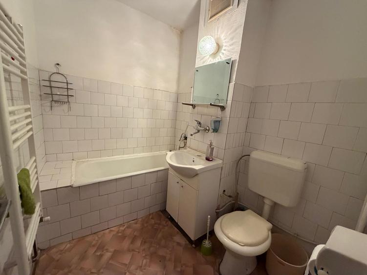 Apartament cu 2 camere decomandat, mobilat în Aradului