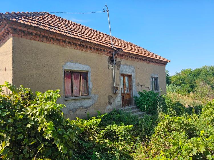 Casă individuală cu 3 camere cu Teren 550 Mp în Ciupercenii Noi
