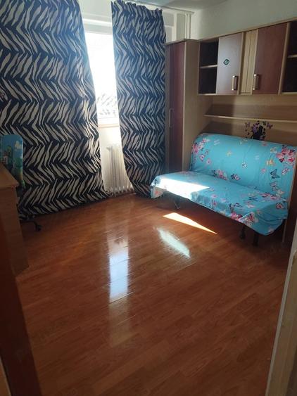 Spre inchiriere apartament 2 camere - 1