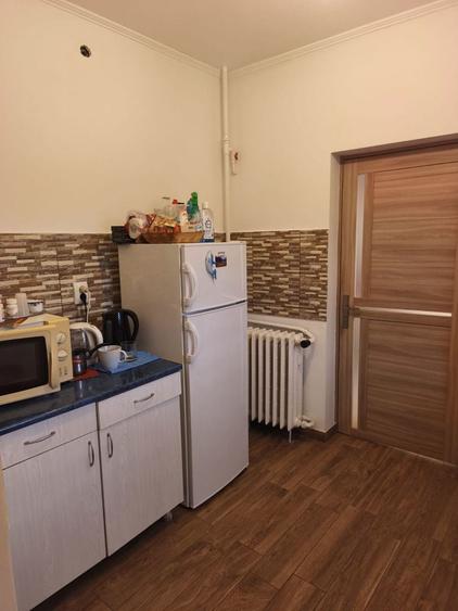 Casă individuală cu 3 camere cu Canalizare în Central