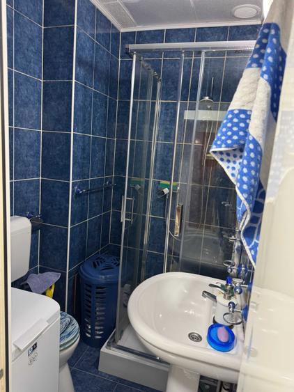 Apartament cu 3 camere decomandat în Drumul Carului