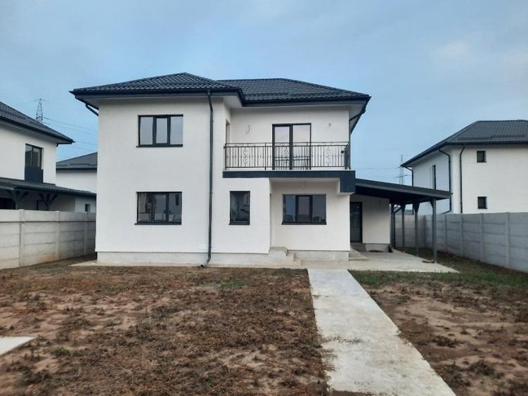 Casă individuală cu 4 camere cu Teren 400 Mp în Bâcu