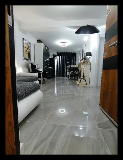 Apartament cu 2 camere semidecomandat în Vitan-Bârzești