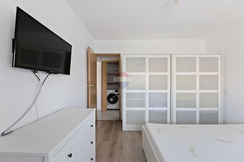Apartament cu 4 camere decomandat, mobilat în UTA