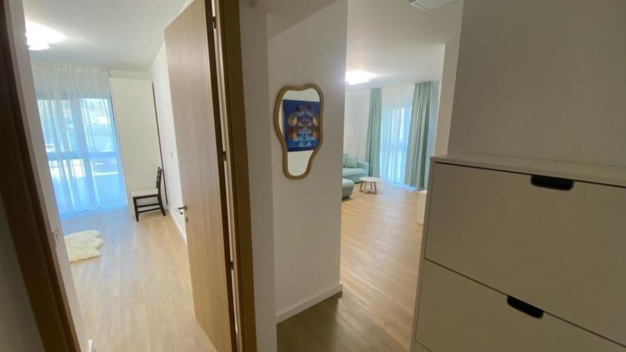 Apartament cu 3 camere decomandat, mobilat în P-ta Presei Libere