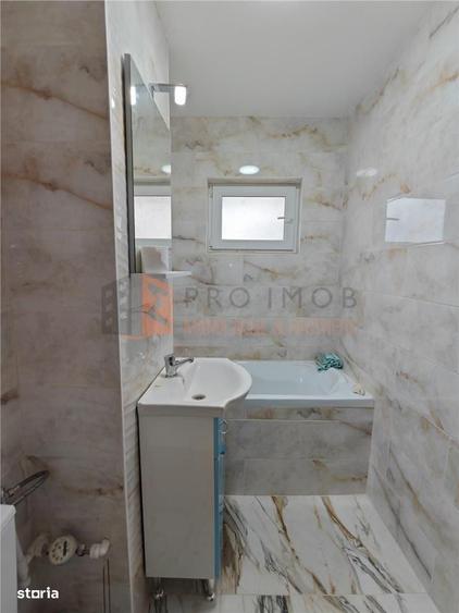 Apartament cu 3 camere semidecomandat în Lacu