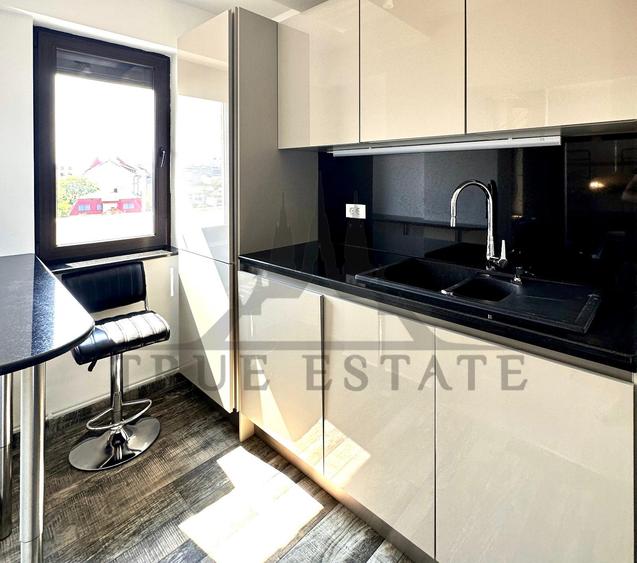 Penthouse cu 3 camere decomandat, mobilat în Matei Voievod