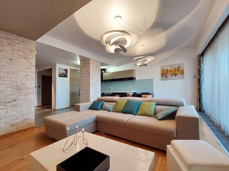 Apartament cu 2 camere decomandat, mobilat în Drumul Poienii