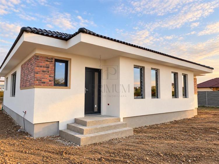 Duplex cu 3 camere cu Canalizare în Moșnița Nouă