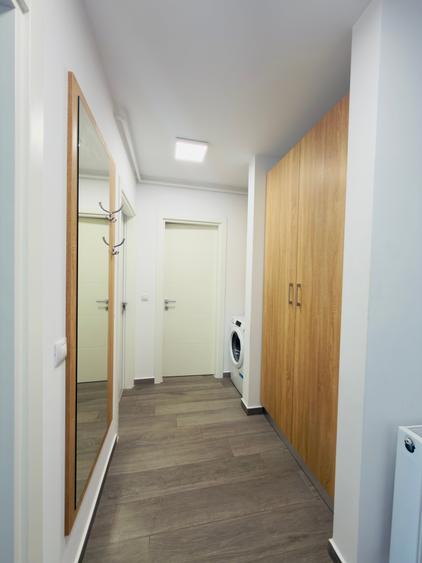 Apartament cu 2 camere decomandat în Tractorul