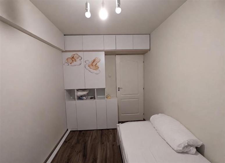 Apartament cu 3 camere decomandat, mobilat în Lipovei