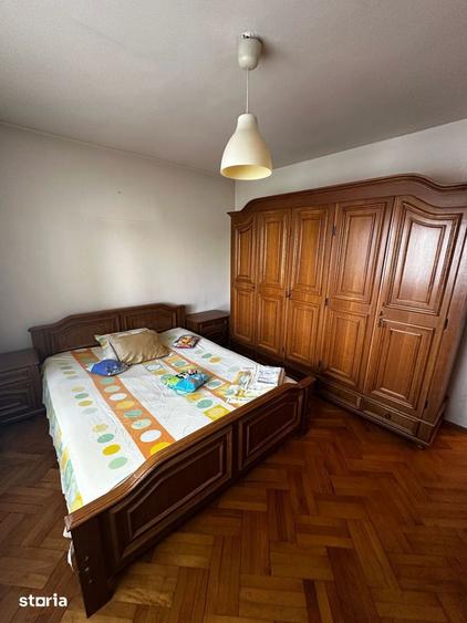 Apartament cu 3 camere decomandat în Rahova