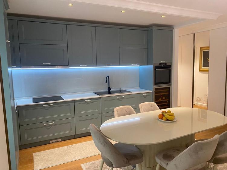 Apartament cu 4 camere decomandat în Domenii