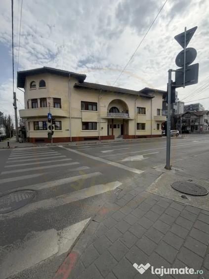 Casă cu 5 camere cu Centrală Termică în Central