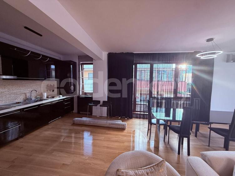 Apartament cu 3 camere decomandat, mobilat în Herăstrău