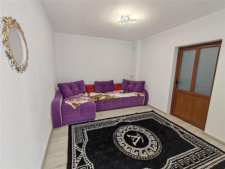 Casă individuală cu 2 camere cu Canalizare în Zizin