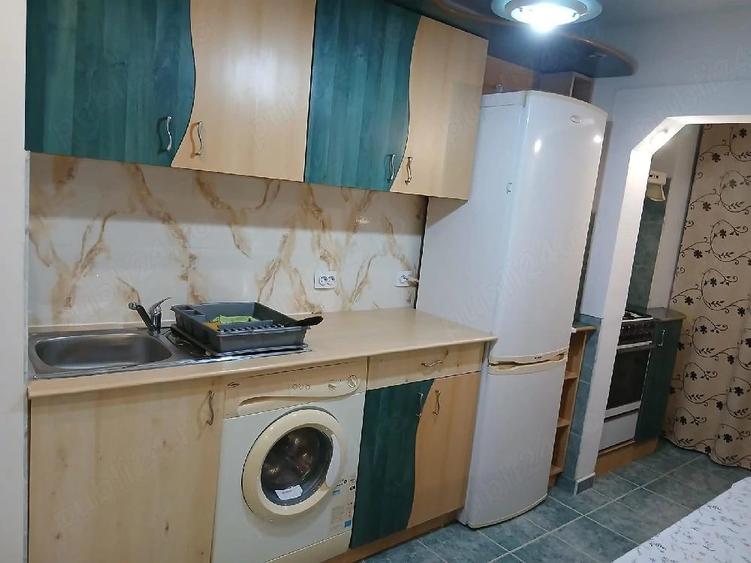 Apartament cu 2 camere decomandat în Vasile Aaron