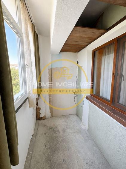 Apartament cu 3 camere decomandat în Baza 3