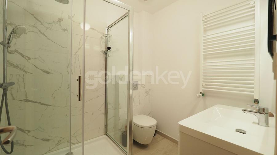 Apartament cu 4 camere decomandat în Băneasa