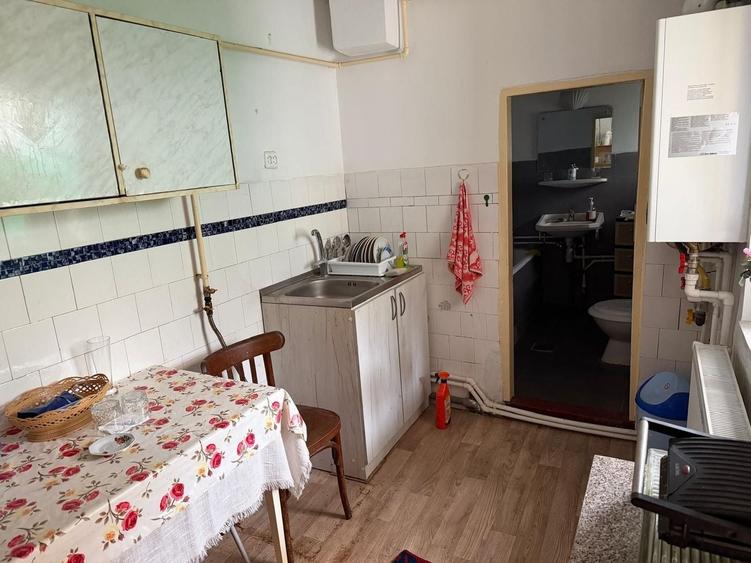 Casă individuală cu 4 camere cu Canalizare în Tomis II