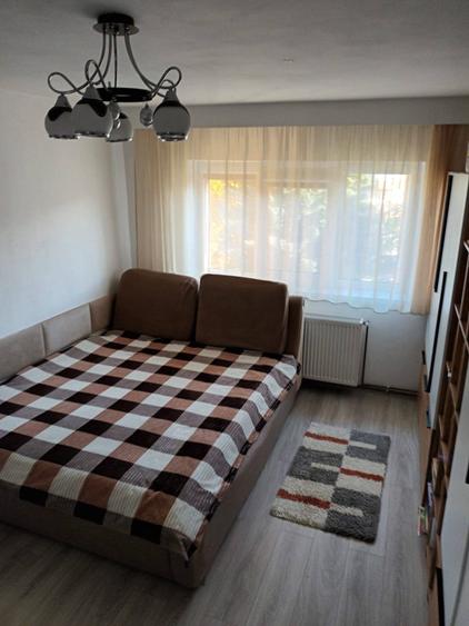Apartament cu 2 camere decomandat în Zorilor