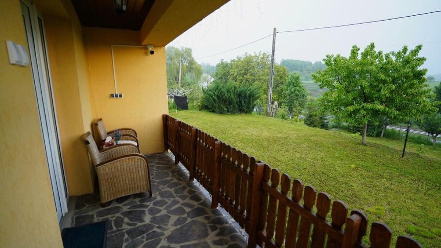 Casă individuală cu 5 camere cu Canalizare în Meseșenii de Jos