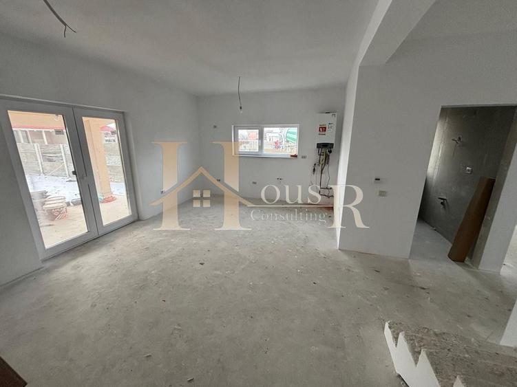 Duplex cu 4 camere cu Canalizare în Moșnița Nouă