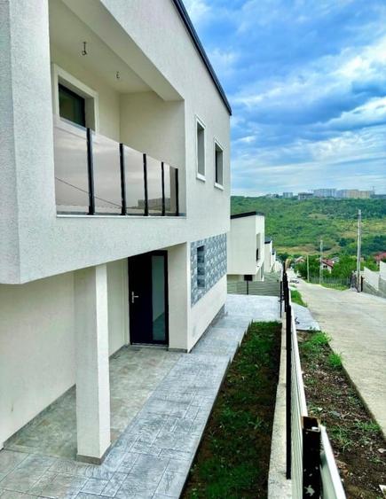Casă individuală cu 4 camere cu Teren 450 Mp în Rediu