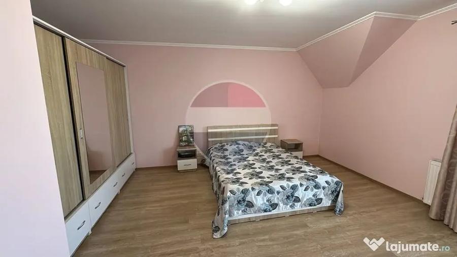 Casă cu 5 camere cu Teren 535 Mp în Sântandrei