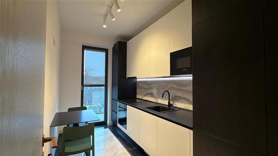 Apartament cu 2 camere decomandat, mobilat în Palat