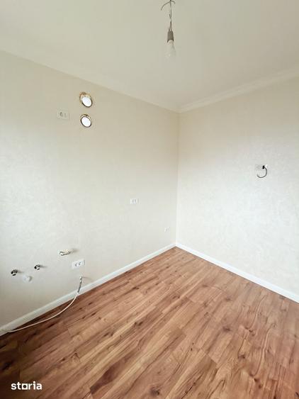 Casă cu 4 camere cu Teren 300 Mp în Central