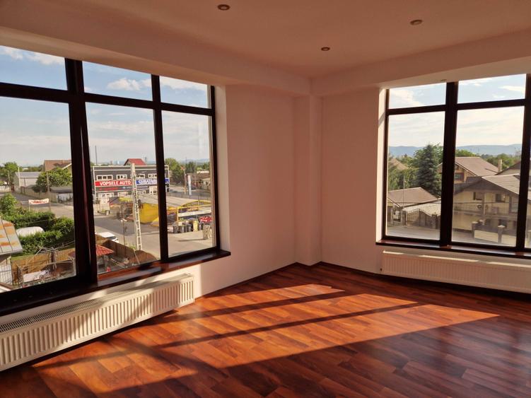 Spațiu comercial, de 270 mp, în Central