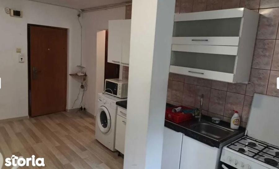 Apartament cu 2 camere decomandat în Plopilor
