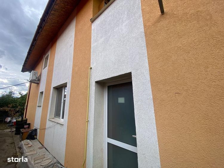 Casă cu 4 camere în Dancu