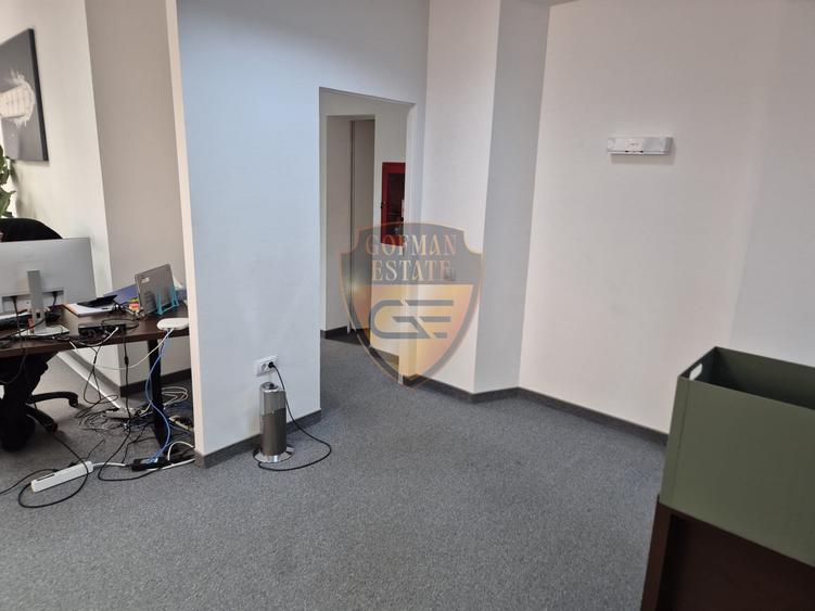 Spațiu comercial, de 165 mp, în P-ța Ovidiu