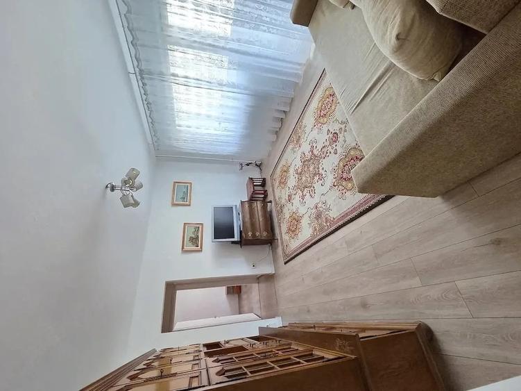 Apartament cu 2 camere semidecomandat în Girocului