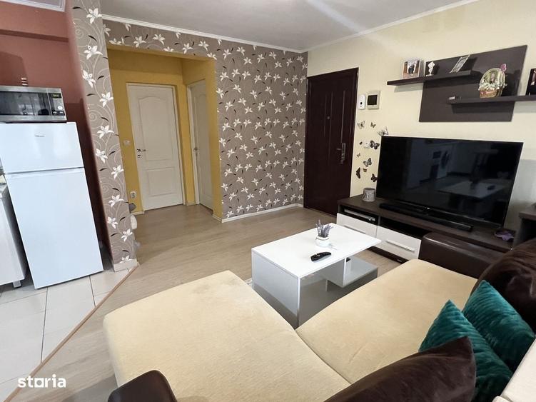 Apartament cu 3 camere în Unirea